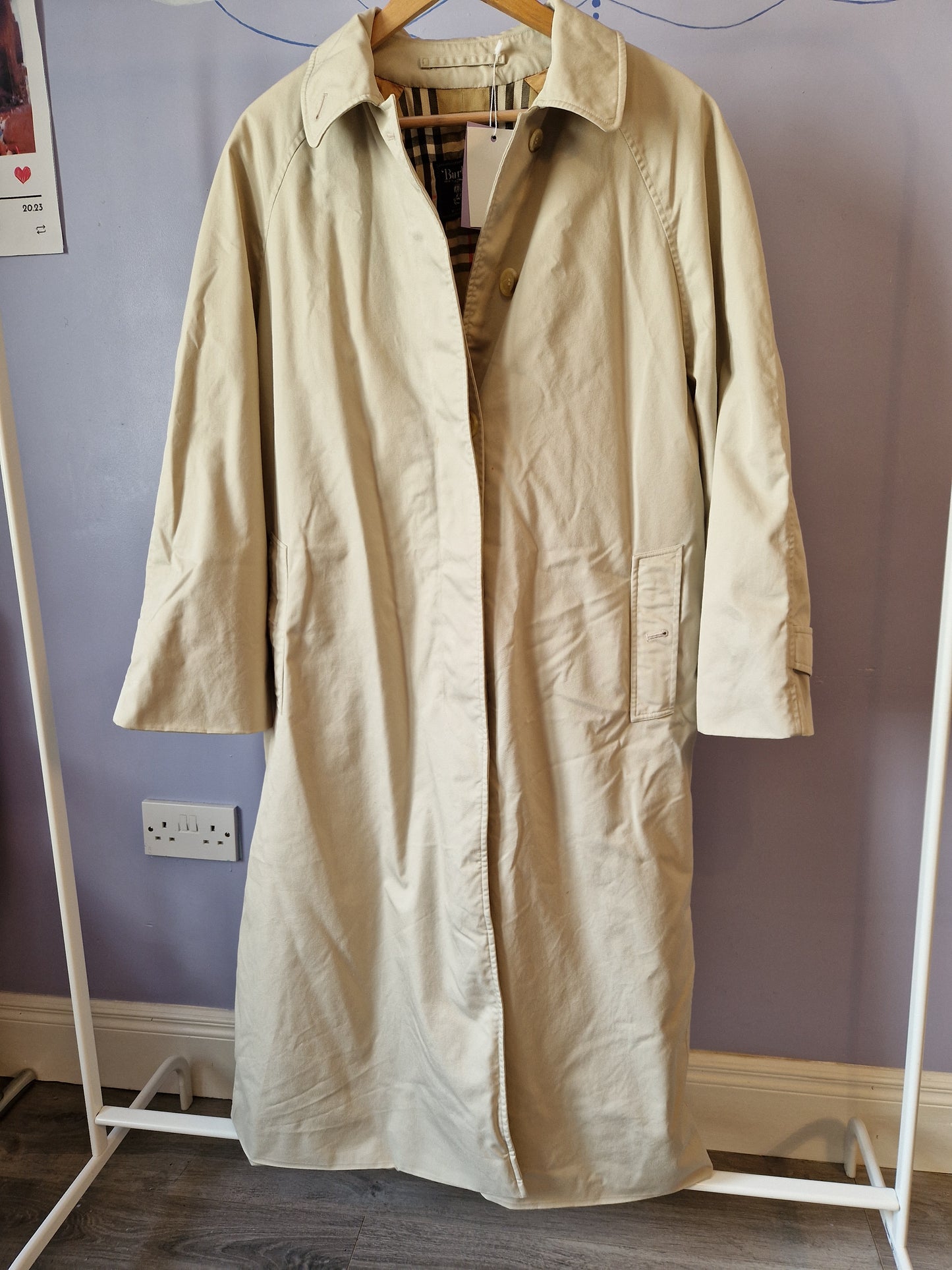 Burberry(s) vintage trenchcoat