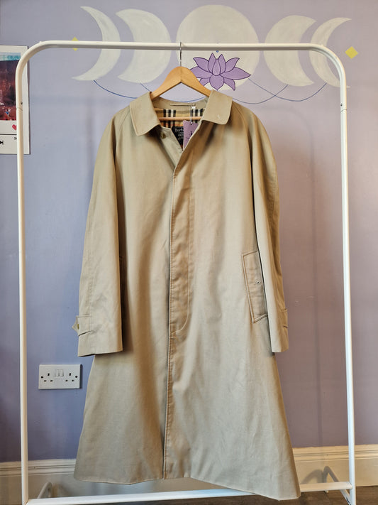 Vintage Burberry(s) trenchcoat